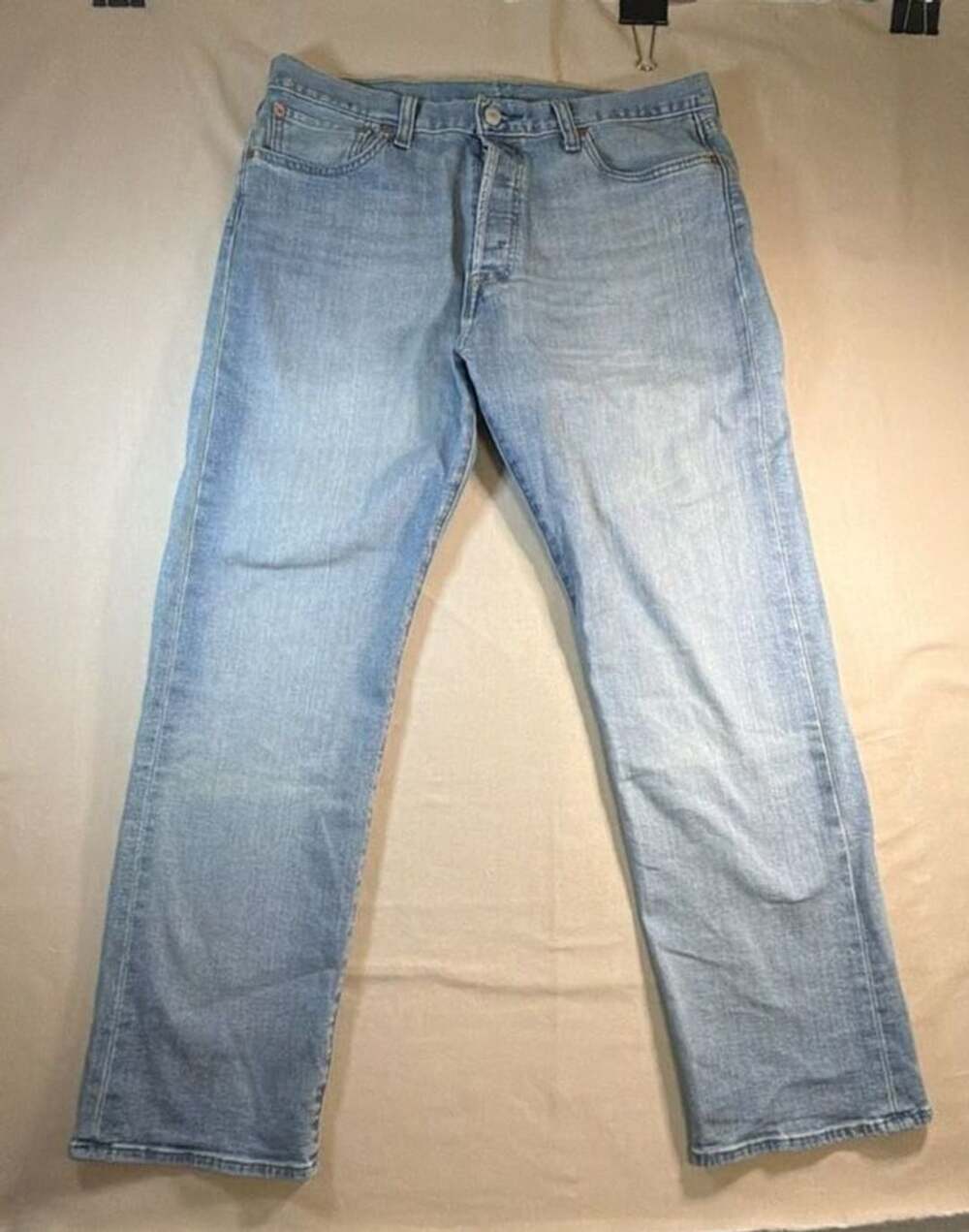 Levi's 501 Jeans Size W34 L30 Light Wash Button Fly Straight Leg
